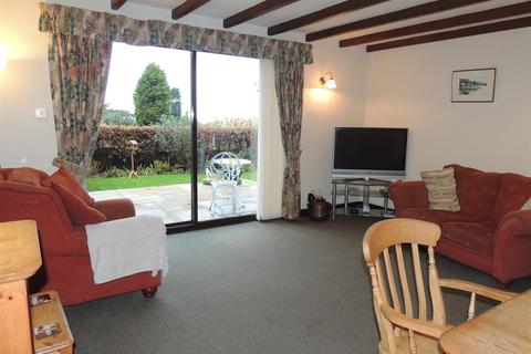 Trebarrick North Road, Whitemoor, St Austell, PL26 7XL