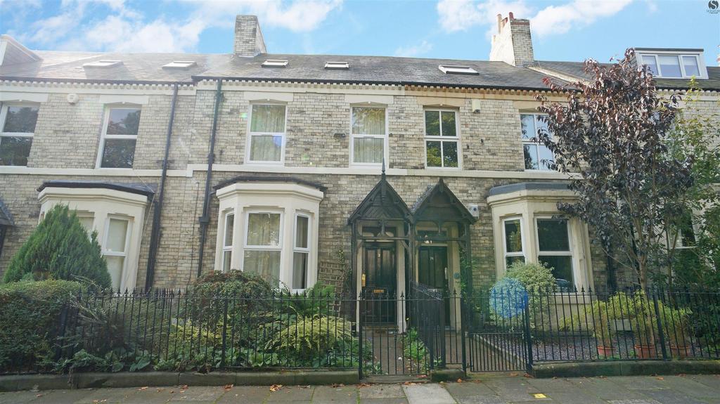 76 Holly AvenueJesmondNewcastle Upon Tyne 7 bed terraced house £2,730
