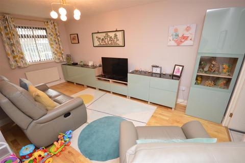 12 Oakmeadow Close, Birmingham, B33 0AQ