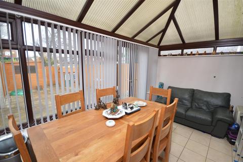 12 Oakmeadow Close, Birmingham, B33 0AQ
