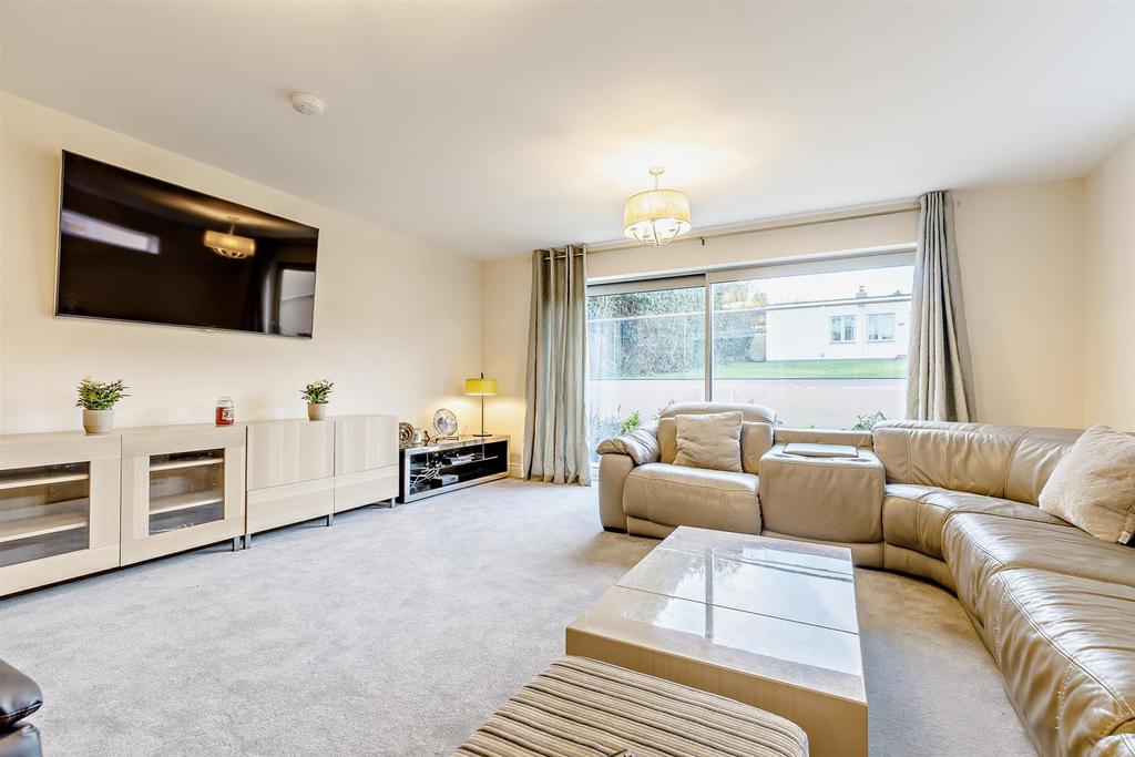 8444633-interior13-800.jpg