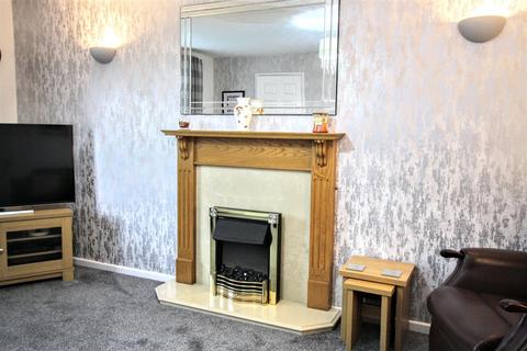 61 Amiens Close, Darlington, DL3 0UL