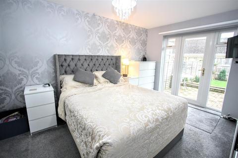 61 Amiens Close, Darlington, DL3 0UL
