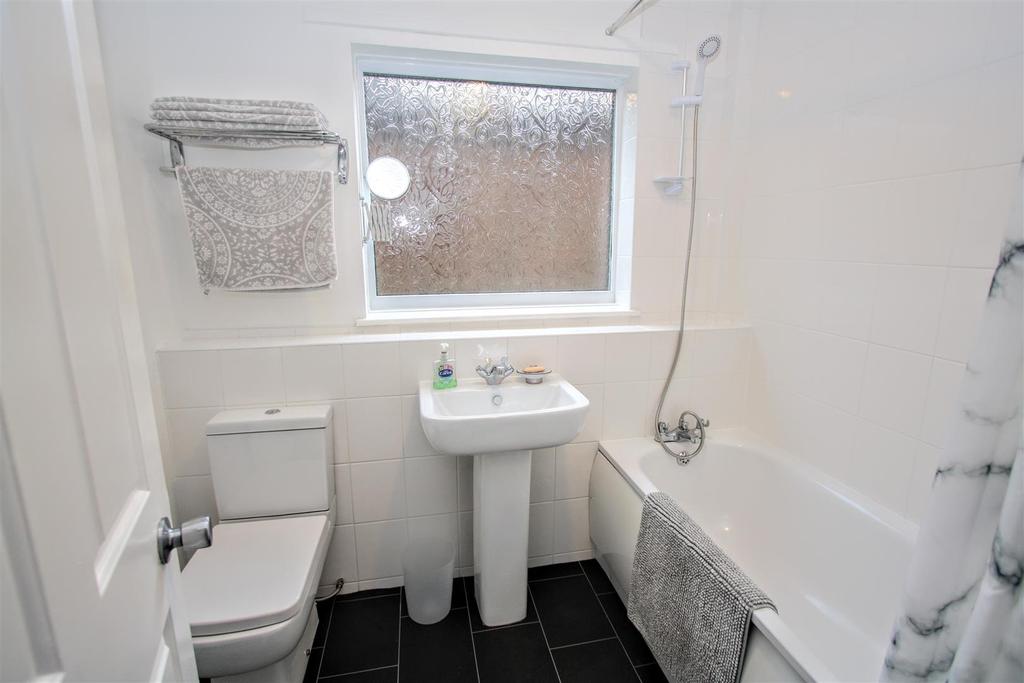 Bathroom/w/c.
