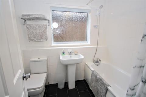 61 Amiens Close, Darlington, DL3 0UL