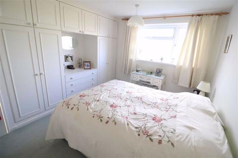 15 Gould Road, Hampton Magna, Warwick, CV35 8TU