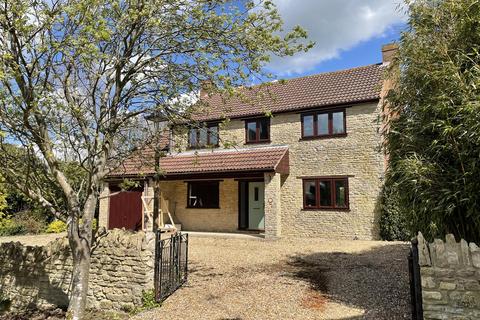 4 Bakers Close, Stoke Goldington, Newport Pagnell, MK16 8NQ