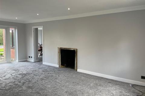 4 Bakers Close, Stoke Goldington, Newport Pagnell, MK16 8NQ