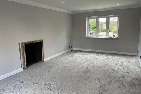4 Bakers Close, Stoke Goldington, Newport Pagnell, MK16 8NQ