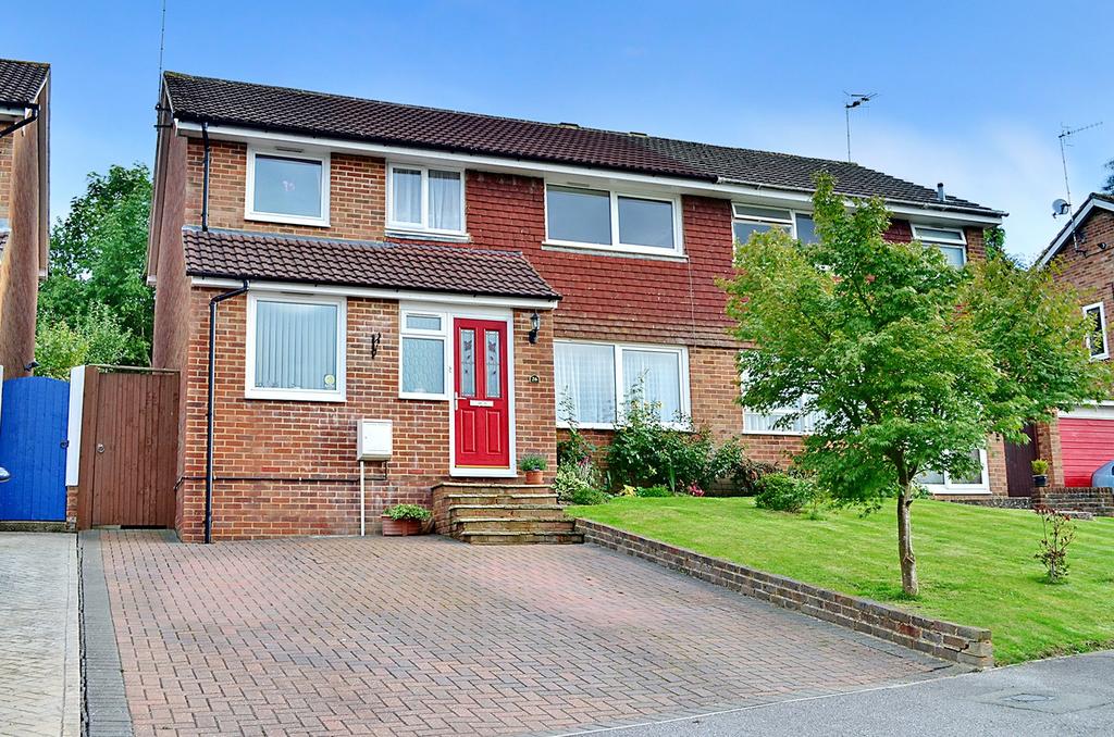 East Grinstead, West Sussex, RH19 4 bed semidetached house for sale