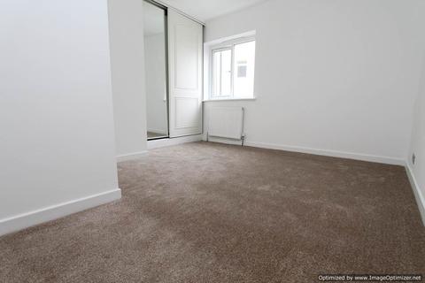 Flat 6, 2 Sibthorp Road, Mitcham, CR4 3NN