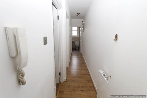 Flat 6, 2 Sibthorp Road, Mitcham, CR4 3NN