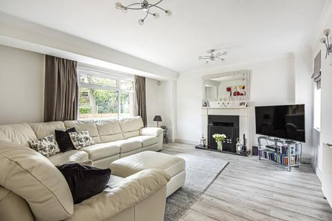 3a Palace View, Bromley, BR1 3EJ