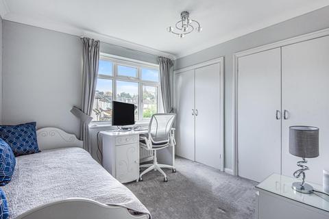 3a Palace View, Bromley, BR1 3EJ