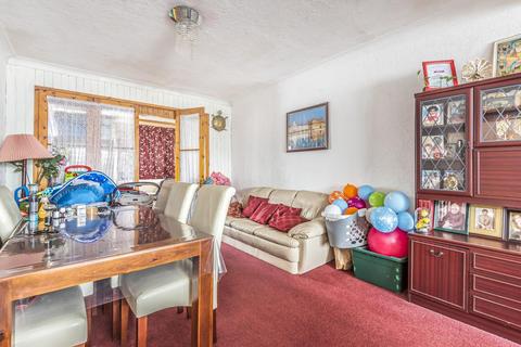 198 Manor Lane, London, SE12 0UA