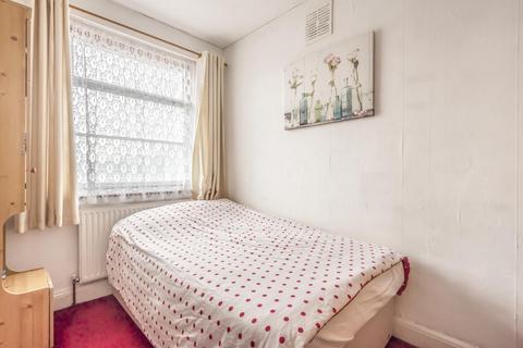 198 Manor Lane, London, SE12 0UA