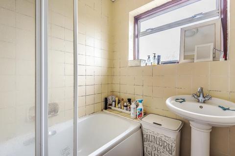 198 Manor Lane, London, SE12 0UA