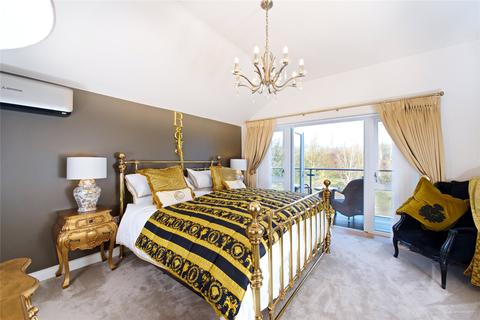 8 Hollerith Close, Oakgrove, Milton Keynes, MK10 9UY
