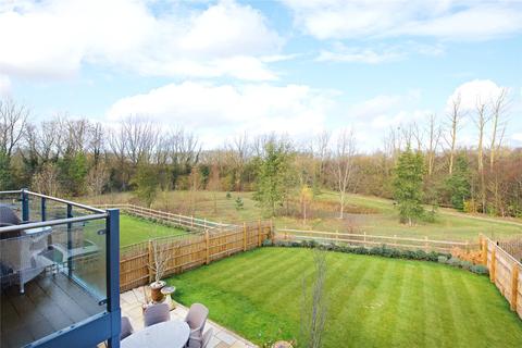 8 Hollerith Close, Oakgrove, Milton Keynes, MK10 9UY