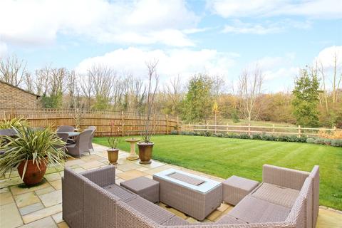 8 Hollerith Close, Oakgrove, Milton Keynes, MK10 9UY