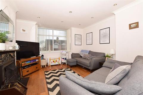 24 Joyes Road, Folkestone, CT19 6NX