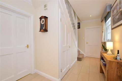 18 Hill Hall, Theydon Mount, Epping, CM16 7QQ