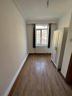 2 bedroom flat to rent - Grays Inn Road, London WC1X