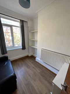 2 bedroom flat to rent - Grays Inn Road, London WC1X