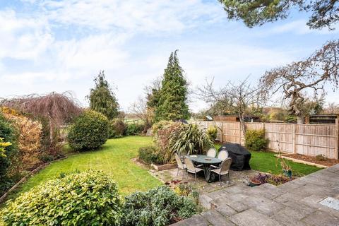 68b Staines Road, Wraysbury, Staines-upon-thames, TW19 5BS