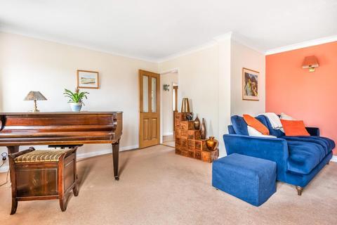 68b Staines Road, Wraysbury, Staines-upon-thames, TW19 5BS