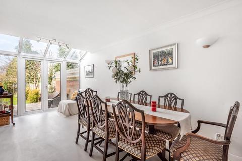 68b Staines Road, Wraysbury, Staines-upon-thames, TW19 5BS