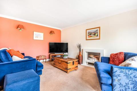 68b Staines Road, Wraysbury, Staines-upon-thames, TW19 5BS