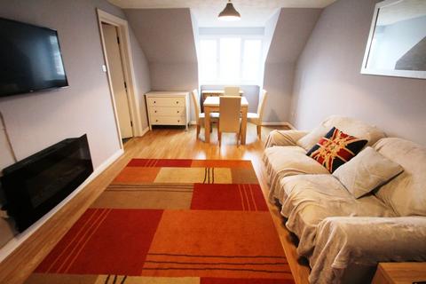 2 bedroom flat to rent, High Street North, Dunstable, LU6