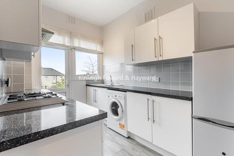 4b Birkhall Road, London, SE6 1TE