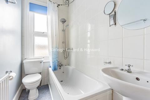 4b Birkhall Road, London, SE6 1TE