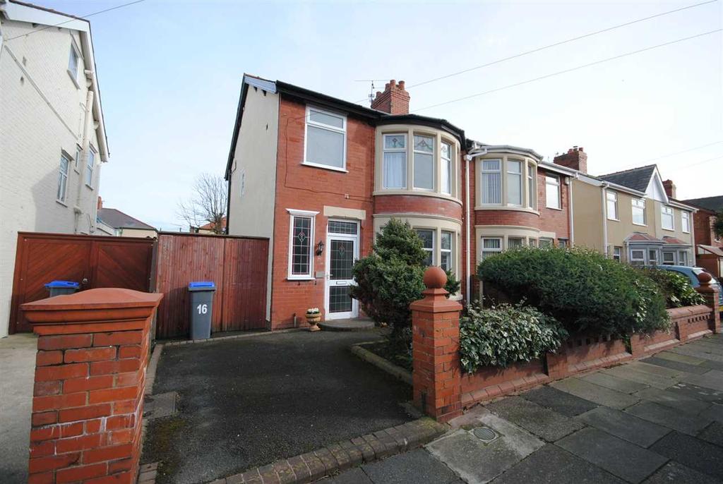 Cleator Avenue, Blackpool 3 bed house £795 pcm (£183 pw)