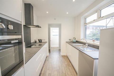 16 Argus Road, Bristol, BS3 3PA