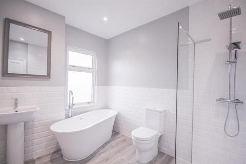 16 Argus Road, Bristol, BS3 3PA