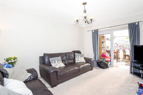 2 bedroom end of terrace house to rent, Lamerton Road, Reading, Berkshire, RG2