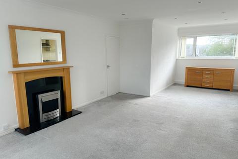 2 bedroom apartment to rent - Park View Court, Roundhay, Leeds, LS8 1BS