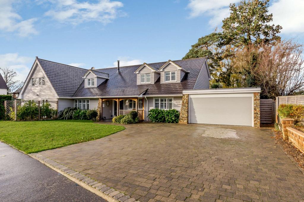 Fay Road, Horsham 5 bed detached house £1,250,000