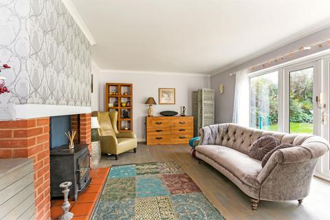 4 bedroom detached house for sale - Beechwood Avenue, Little Chalfont, Amersham, Buckinghamshire, HP6