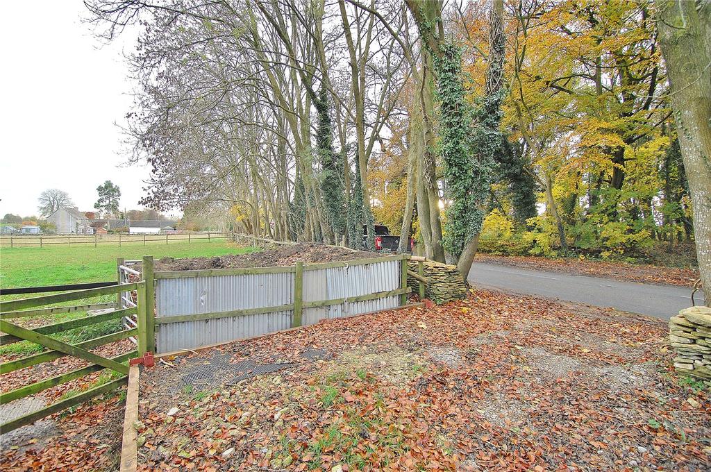 Minchinhampton, Stroud, GL6 Land £90,000