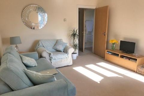 2 bedroom flat to rent - South Street, Pennington, Lymington, Hampshire, SO41
