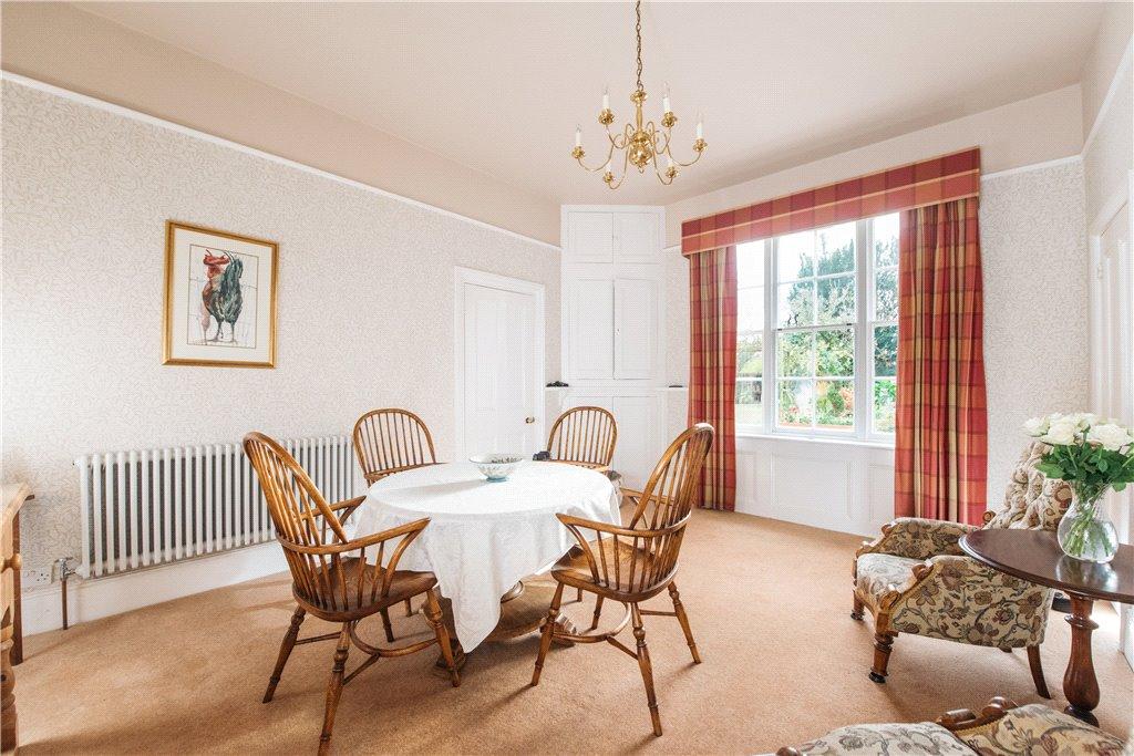 Breakfast Room