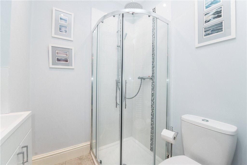 Bed 2 En Suite