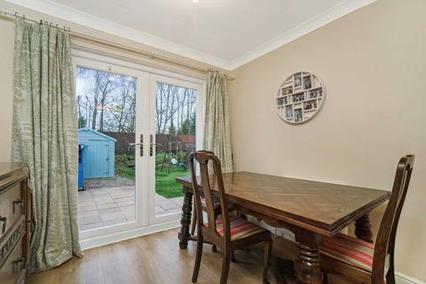 32 Torbracken, Howwood, Johnstone, PA9 1DY