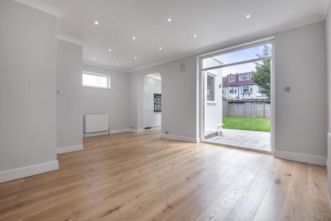 12 Meadow Close, London, SW20 9JB