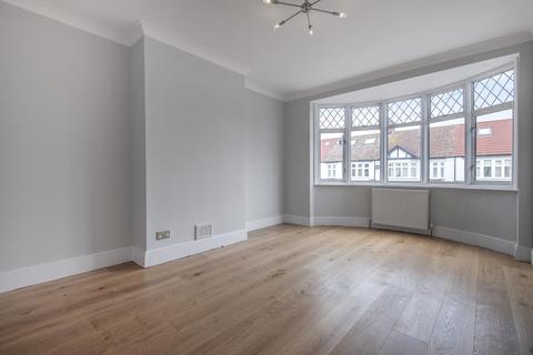 12 Meadow Close, London, SW20 9JB