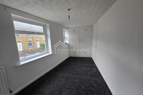 1 bedroom flat to rent, Lees Hall Road, Dewsbury